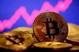 Kinh doanh - Bitcoin lại cắm đầu lao dốc sau tin tức từ Mỹ