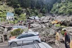 Kinh hoàng lũ quét cuốn trôi nhóm hành hương ở Ấn Độ, 46 người thiệt mạng