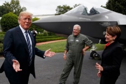 Thế giới - Đồng minh phản ứng thuế quan Mỹ, Tia chớp F-35 "trúng đòn”