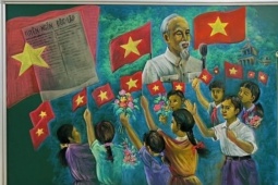 Thầy giáo vẽ tranh Chủ tịch Hồ Chí Minh bằng phấn bảng