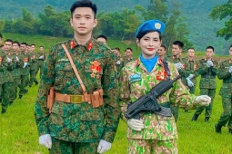 Bạn trẻ - Cuộc sống - Nữ quân nhân gửi con cho bà ngoại tham gia diễu binh A80