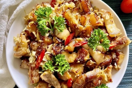 Thịt ba chỉ làm kiểu này giòn thơm, ăn cơm không muốn dừng