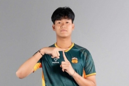 Cầu thủ Việt Nam cao gần 2m sắp xuất hiện ở V-League