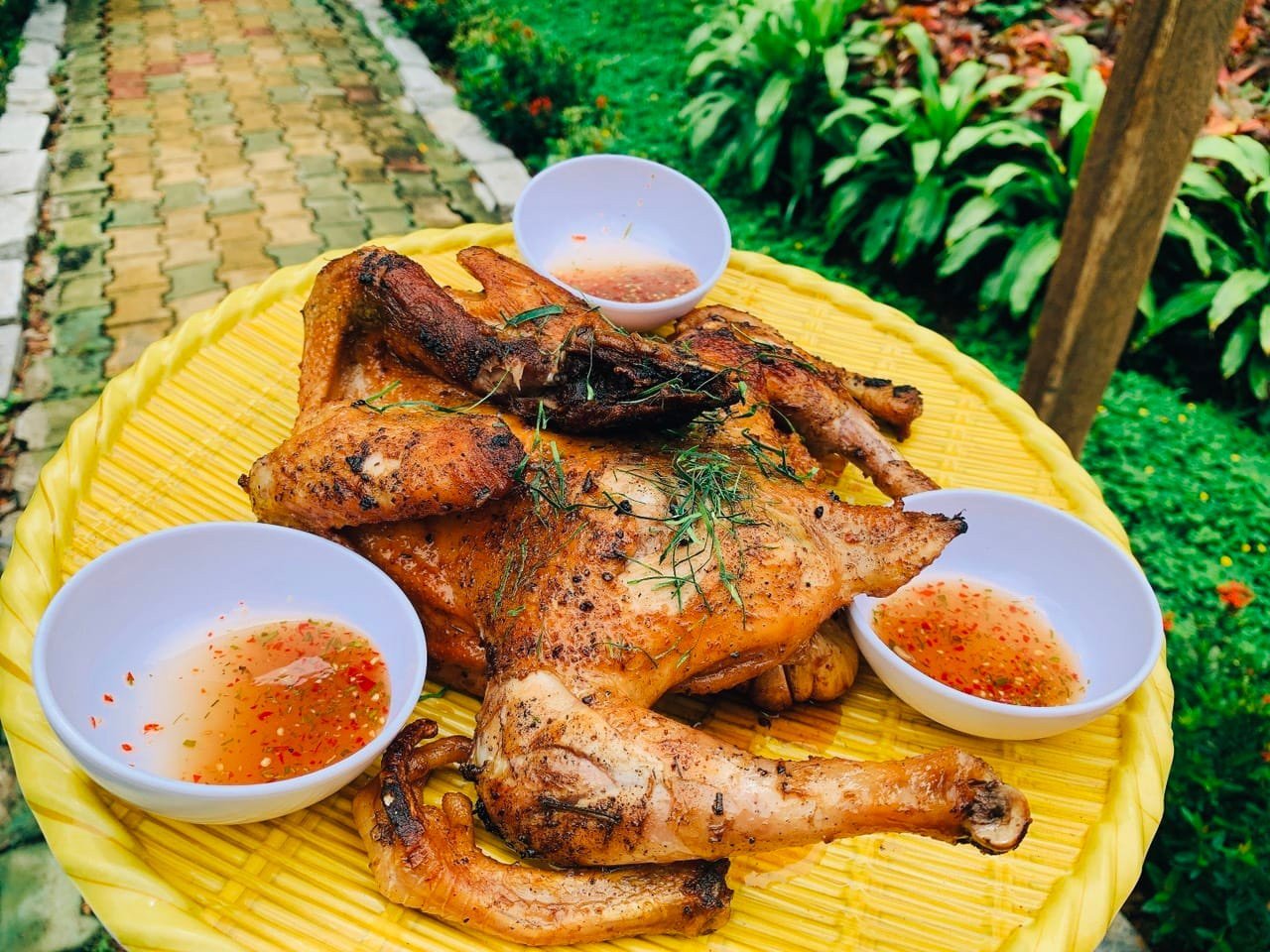 Lá chúc giúp khử mùi tanh, kích thích khứu giác. Ảnh: Oanh Lê