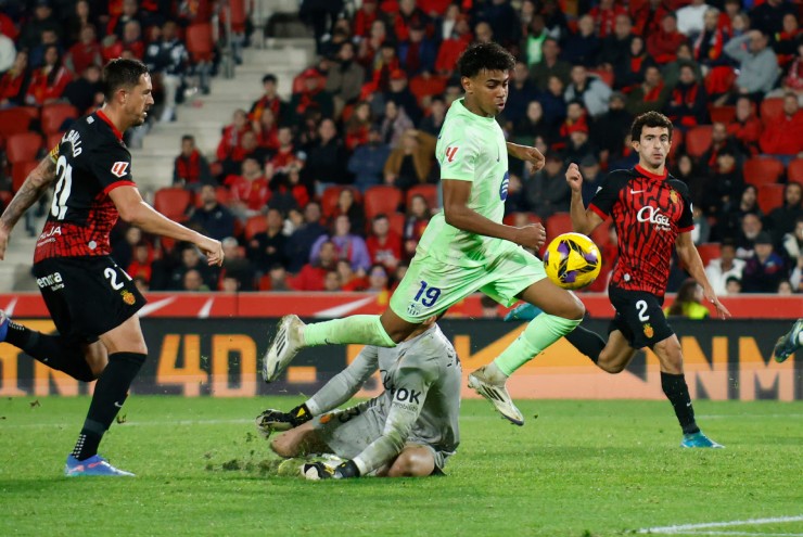 Barcelona dễ có chiến thắng đậm đà