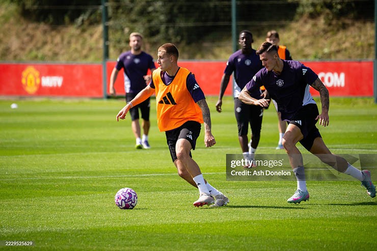 MU miệt mài chuẩn bị cho trận đại chiến vòng mở màn Ngoại hạng Anh