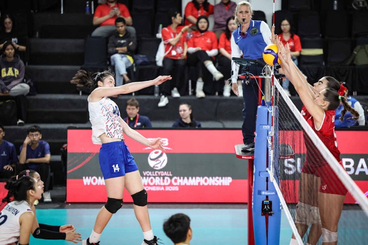 Quỳnh Hương (số 14) là chủ lực ghi điểm của U21 Việt Nam 