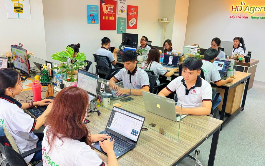 Chuyển đổi số thời đại AI 4 Chuyển đổi số thời đại AI - Bứt phá doanh thu bền vững cùng HD Agency - 4