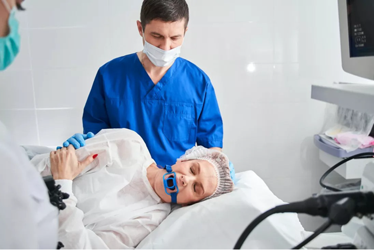 Dùng AI nhiều dẫn đến suy giảm khả năng chuyên môn của bác sĩ.