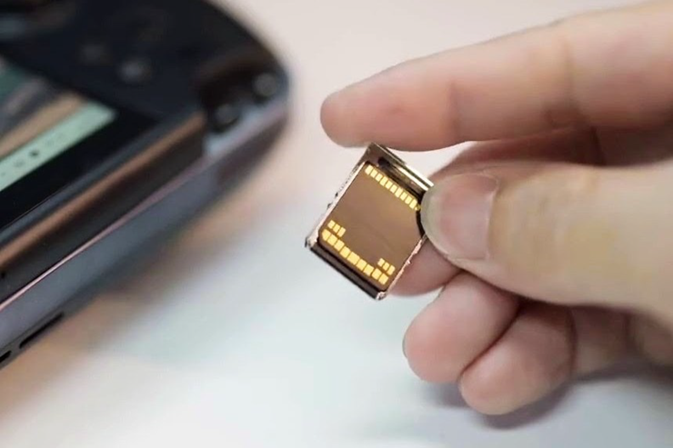 Ổ "Mini SSD" siêu nhỏ của hãng Biwin đến từ Trung Quốc.