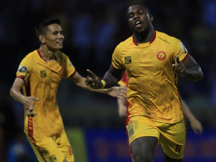 Đông Á Thanh Hoá mơ ngôi cao với Rimario và Quế Ngọc Hải - 1