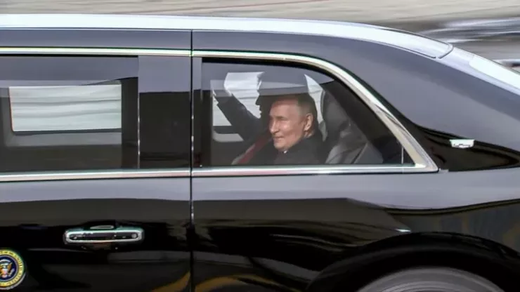 Chùm ảnh, video 3 tiếng thượng đỉnh Trump-Putin ở Alaska - 4