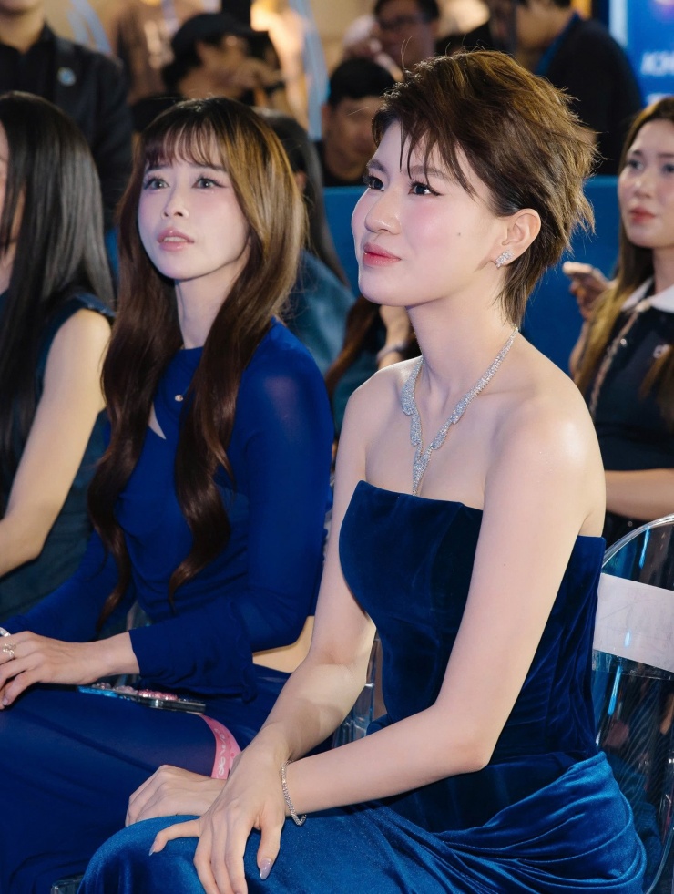Em xinh Pháo đọ sắc chị đẹp Châu Tuyết Vân.