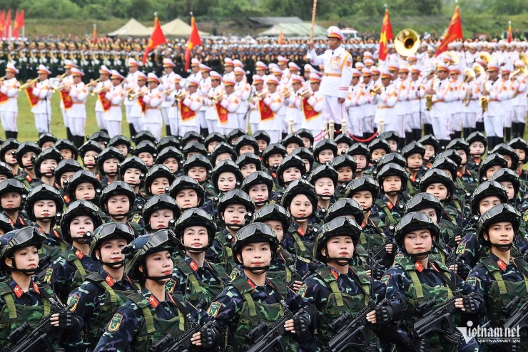 Khối nữ chiến sĩ Biệt động - đại diện cho lực lượng bí mật được gây dựng, phát triển ngay trong lòng địch