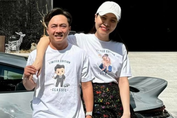 Cường Đôla - Đàm Thu Trang thể hiện tình cảm qua giày hiệu