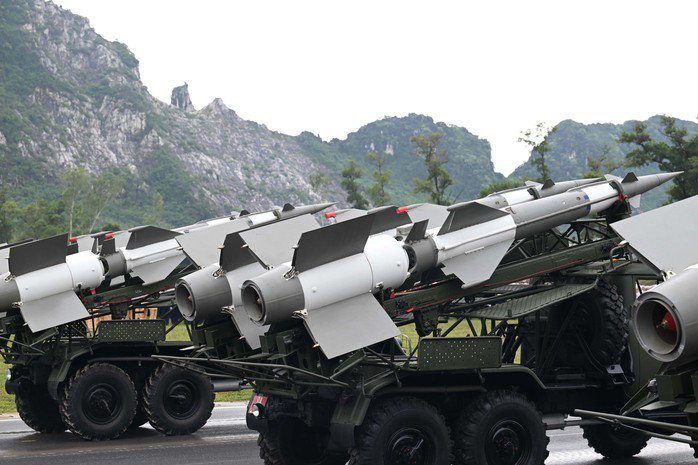 Tên lửa bảo vệ bầu trời Việt Nam
