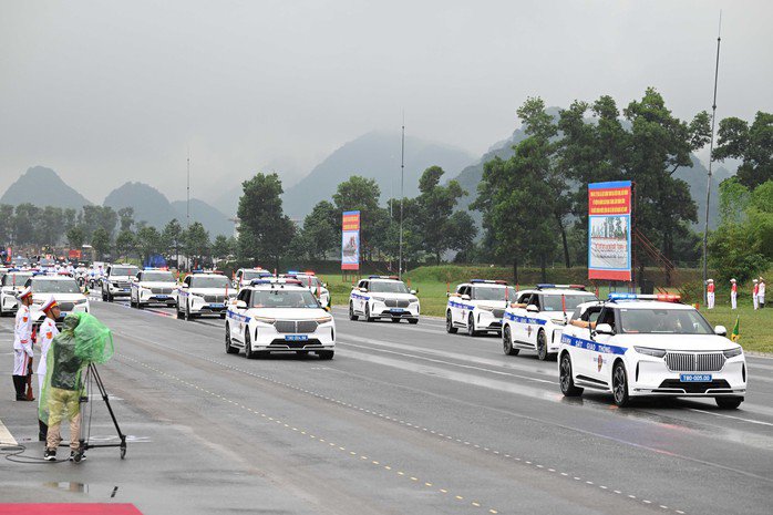 Khối xe dẫn đường của lực lượng CSGT