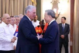 Chủ tịch Cuba cảm ơn sự giúp đỡ của người dân Việt Nam