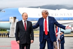 Chùm ảnh, video 3 tiếng thượng đỉnh Trump-Putin ở Alaska