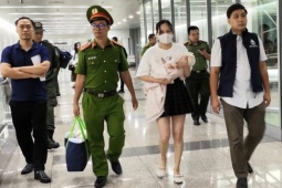Vụ Mr Pips: Cảnh sát dẫn giải vợ Mr Hunter từ Thái Lan về Việt Nam