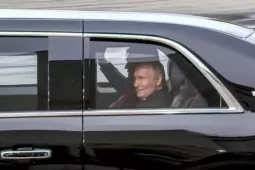 Thế giới - Tổng thống Nga phá vỡ truyền thống trong cuộc gặp Tổng thống Mỹ