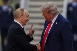 Thế giới - Dấu hỏi lớn sau cuộc gặp gây kinh ngạc giữa Tổng thống Trump và Tổng thống Putin
