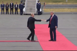 Thế giới - Màn đón tiếp chưa từng có tiền lệ của ông Trump dành cho ông Putin