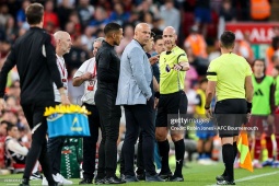 Sự cố nghiêm trọng gián đoạn trận Liverpool - Bournemouth, FA ra tuyên bố khẩn