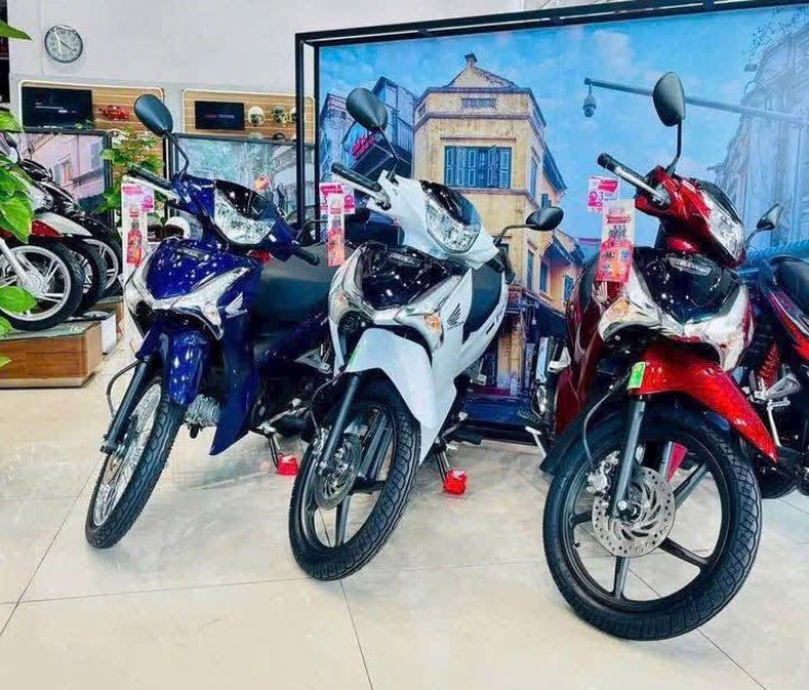 Giá xe số Honda Future FI 125cc nửa cuối tháng 8/2025, chênh 3 triệu đồng - 5