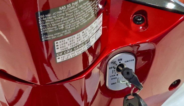 Giá xe số Honda Future FI 125cc nửa cuối tháng 8/2025, chênh 3 triệu đồng - 2