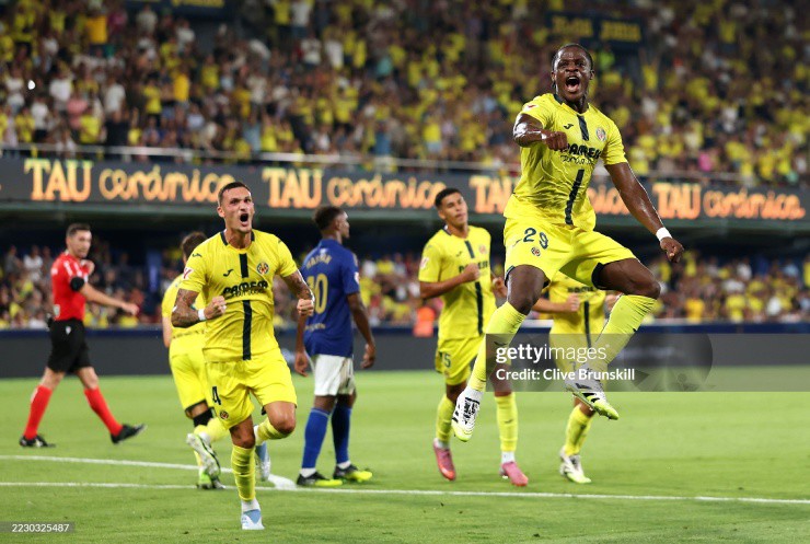 Villarreal giành 3 điểm nhưng không hề dễ dàng trước tân binh Oviedo