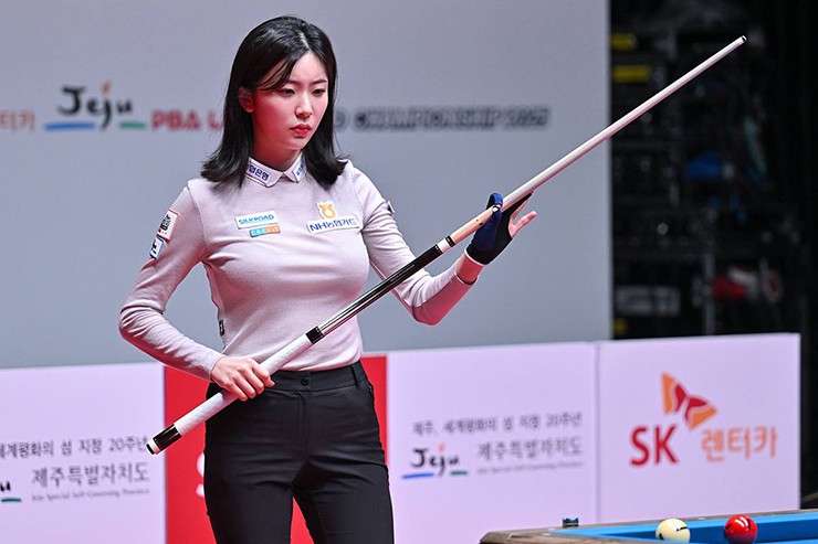 Hot girl bi-a "triệu view" trở thành "nữ thần" mới tại giải đấu tiền tỷ - 11