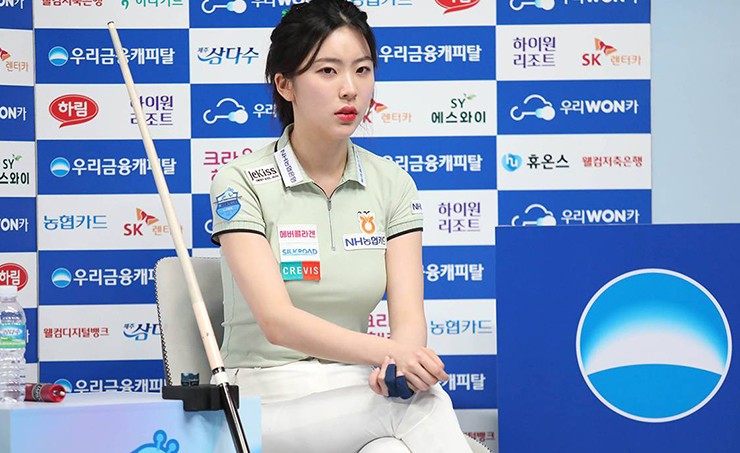 Hot girl bi-a "triệu view" trở thành "nữ thần" mới tại giải đấu tiền tỷ - 9