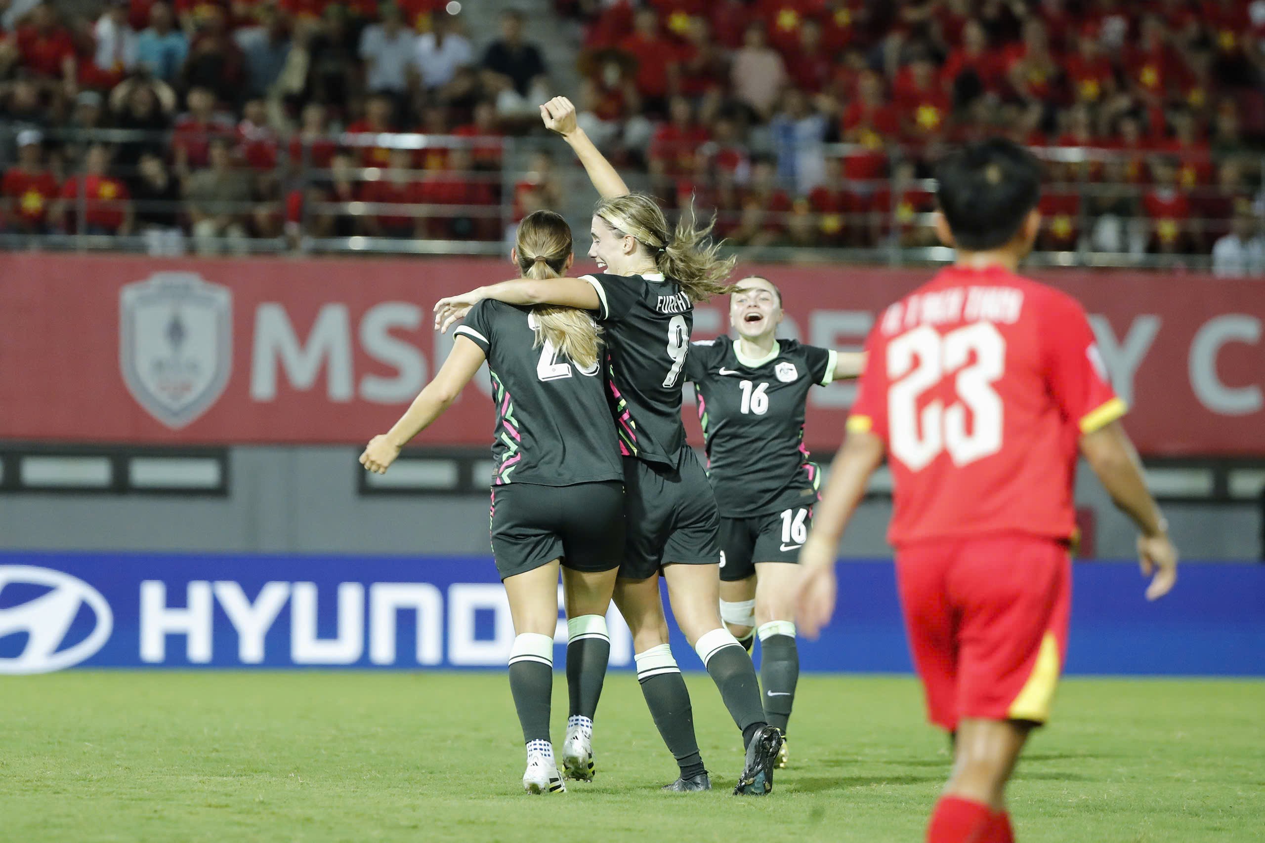 Trực tiếp bóng đá ĐT nữ Việt Nam - Australia: Đáng tiếc những phút bù giờ (ASEAN Cup) (Hết giờ) - 2