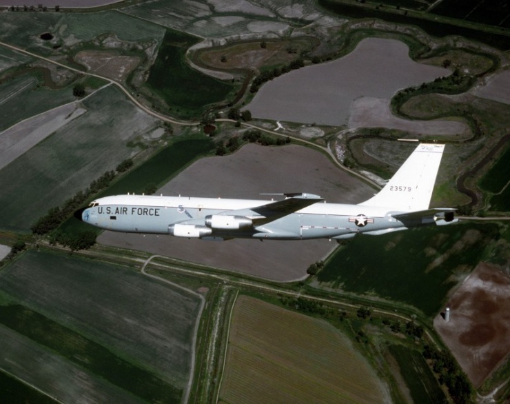 Một chiếc Boeing EC-135C của quân đội Mỹ tham gia Chiến dịch Looking Glass.