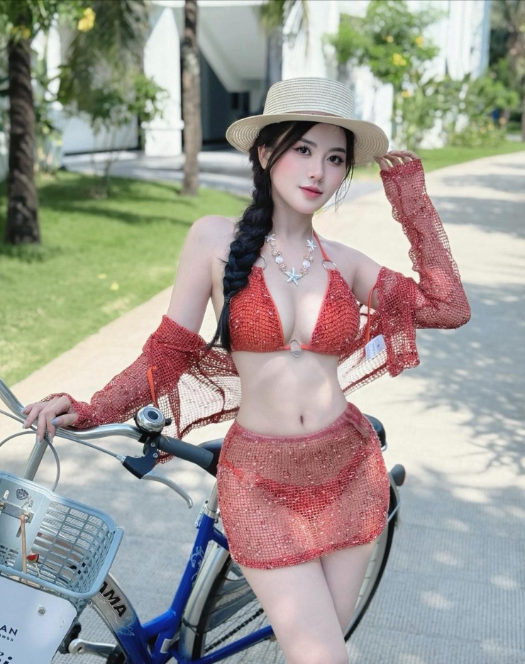 Dù ở góc chụp nào, cô nàng cũng khoe khéo được đường cong nóng bỏng, vòng eo con kiến và đôi chân thon dài. (Ảnh: IGNV)