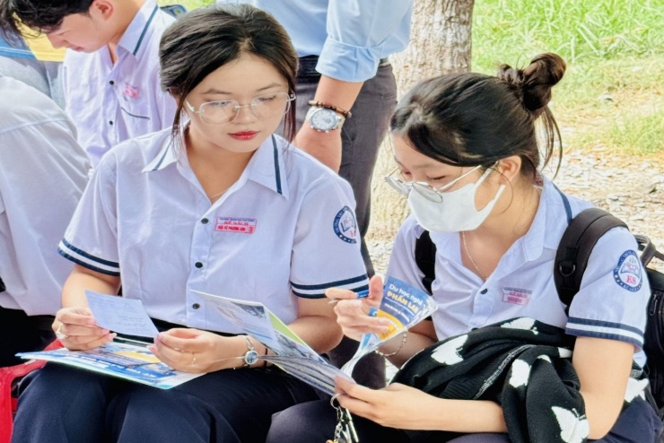 Xét tuyển đại học: Ai đăng ký nguyện vọng… thứ 132? - 1