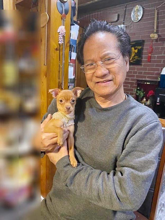 Danh ca Chế Linh hiện sống cùng vợ ở Canada. Ảnh: FBNV.
