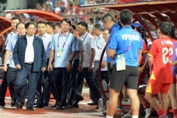 Tin tức trong ngày - Thủ tướng Phạm Minh Chính xuống sân động viên tuyển nữ Việt Nam