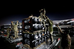 Thế giới - NÓNG trong tuần: Mỹ tuyên bố ngừng chi tiền hỗ trợ Ukraine