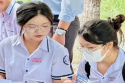 Xét tuyển đại học: Ai đăng ký nguyện vọng… thứ 132?