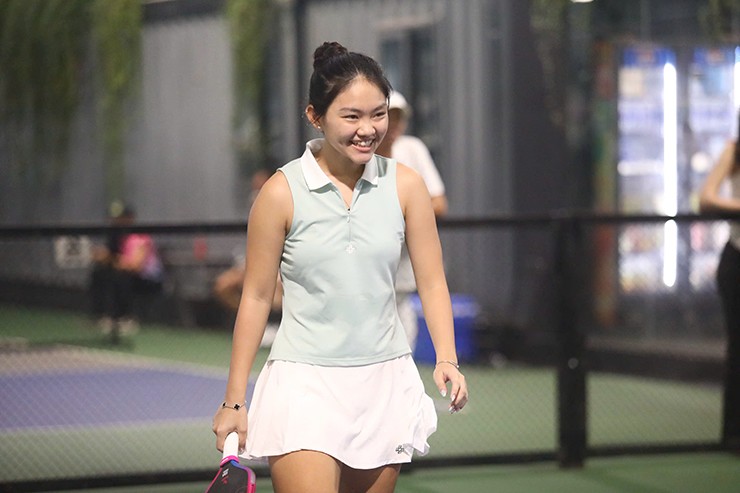 Jolie Lam và Đặng Yến đã thắng 4/5 trận tại vòng bảng, qua đó đi tiếp vào tứ kết ở hạng mục Series A, nội dung có trình độ cao nhất của giải đấu. Sau đó, bộ đôi này lần lượt thắng 15-7 trước Trâm Anh – Phương ở tứ kết, thắng 15-11 trước đôi Nhân – Jena tại chung kết. Đáng tiếc trong trận chung kết, dù đã có lợi thế dẫn trước, Jolie Lam và Đặng Yến để thua ngược sát nút 14-15 trước đôi Ni – Vy Lê, qua đó giành ngôi á quân của giải.