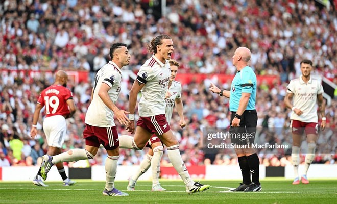 Trực tiếp bóng đá MU - Arsenal: "Quỷ đỏ" lực bất tòng tâm (Ngoại hạng Anh) (Hết giờ) - 2