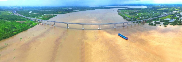 Toàn cảnh công trình cầu Nhơn Trạch thuộc dự án thành phần 1A - đoạn Tân Vạn - Nhơn Trạch (đường Vành đai 3 TPHCM).