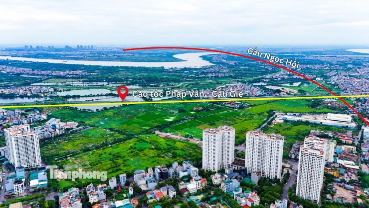 Điểm đầu Km0+00 kết nối với điểm cuối tuyến đường vành đai 3,5 (đoạn Phúc La - Văn Phú đến cao tốc Pháp Vân - Cầu Giẽ về phía đê Hữu Hồng) thuộc xã Thanh Trì, Hà Nội.