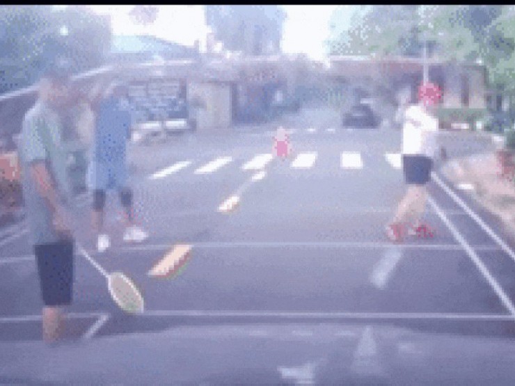 Xác minh nhóm 5 người thản nhiên giăng lưới đánh cầu lông giữa đường ở TP HCM