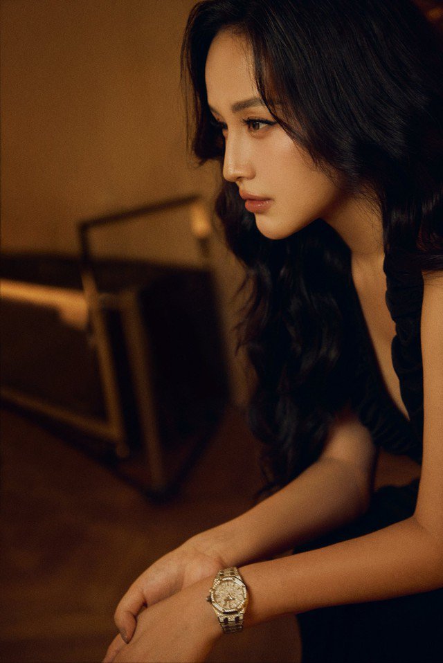 Mai Phương Thúy là Hoa hậu Việt Nam 2006, sau 19 năm kể từ ngày đăng quang, cô vẫn luôn là cái tên hot trong làng giải trí. Ngoài sự thông minh, có lối sống hiện đại, cô còn thu hút bởi nhan sắc trẻ đẹp cùng làn da mịn màng. Mai Phương Thúy là Hoa hậu Việt Nam 2006, sau 19 năm kể từ ngày đăng quang, cô vẫn luôn là cái tên hot trong làng giải trí. Ngoài sự thông minh, có lối sống hiện đại, cô còn thu hút bởi nhan sắc trẻ đẹp cùng làn da mịn màng.