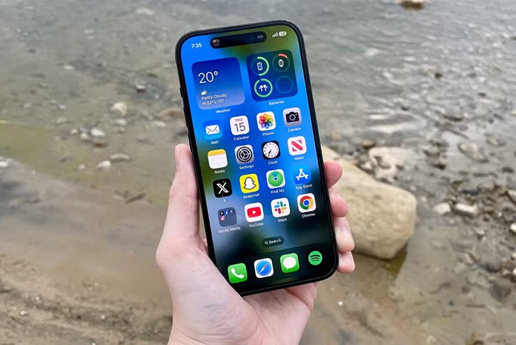 iPhone 14 Pro cho thời lượng pin sử dụng khá tốt.