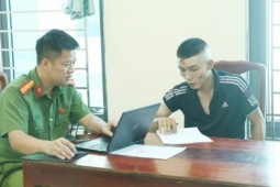 An ninh - Xã hội - Khởi tố 2 kẻ trộm cắp xe máy, ném ‘bom’ xăng vào công an