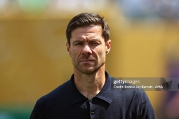 HLV Alonso tuyên chiến La Liga, Real Madrid sẵn sàng sau nửa tháng "luyện công"